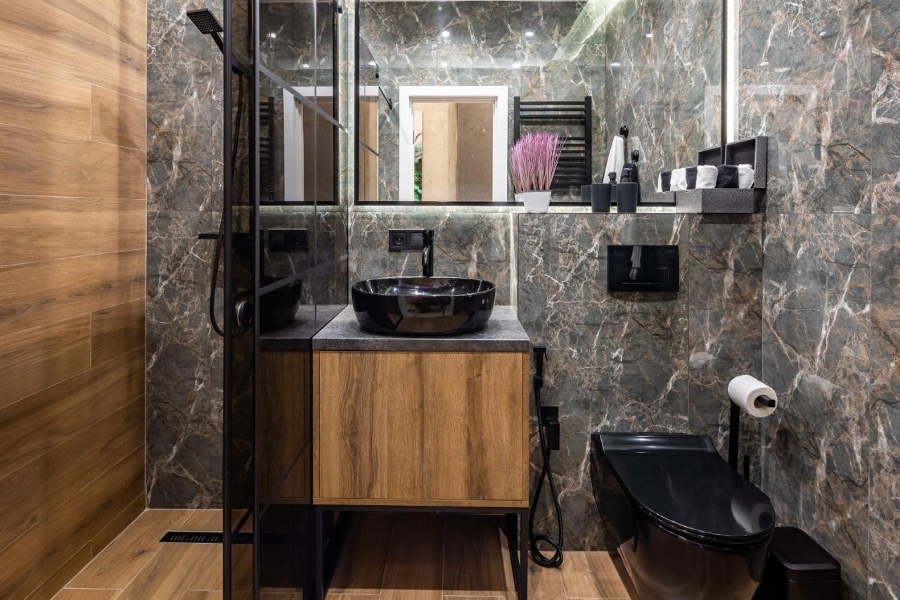 Alfa Apartments Kulisha 12 Лвив Екстериор снимка